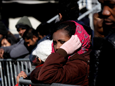 Лодка переполнена: Венгрия приостановила действие регламента ЕС о беженцах