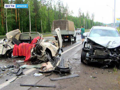 Серьёзное ДТП под Братском: два человека погибли, восемь пострадали