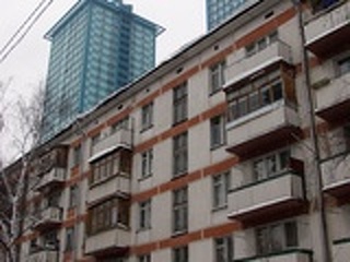 Новые квартиры не устроили 80 человек из сносимых пятиэтажек