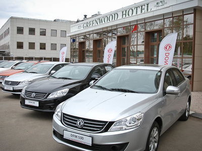 Dongfeng снизил цены на автомобили в России