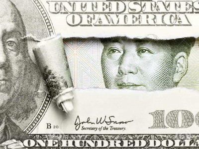 SWIFT: юань вытеснил доллар из Азии