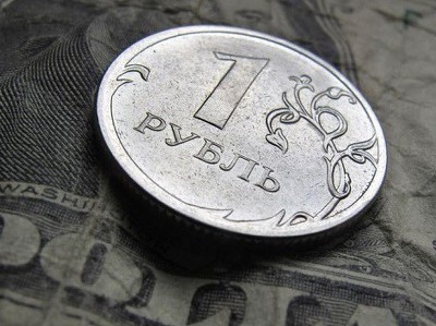 МЭР: реальный эффективный курс рубля в 2015 году снизится на 16,4%