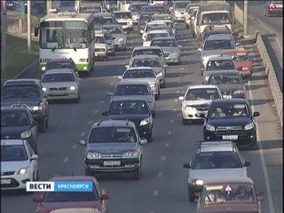 Каждый седьмой автомобиль в Красноярске ездит без ОСАГО