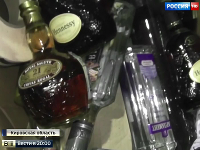 Оперативники закрыли завод по производству смертельно опасного алкоголя