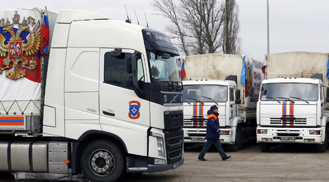 Очередная гумколонна МЧС готовится к выезду в Донбасс