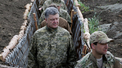 Порошенко усилил оборону Мариуполя