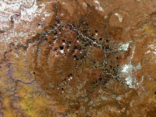 Кратер Попигай занимает четвёртое место среди крупнейших кратеров Земли (фото NASA/Wikimedia Commons). 