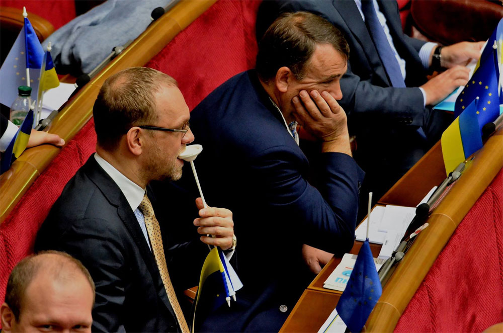 Арсений Яценюк подал в отставку с поста премьер-министра Украины O_986662
